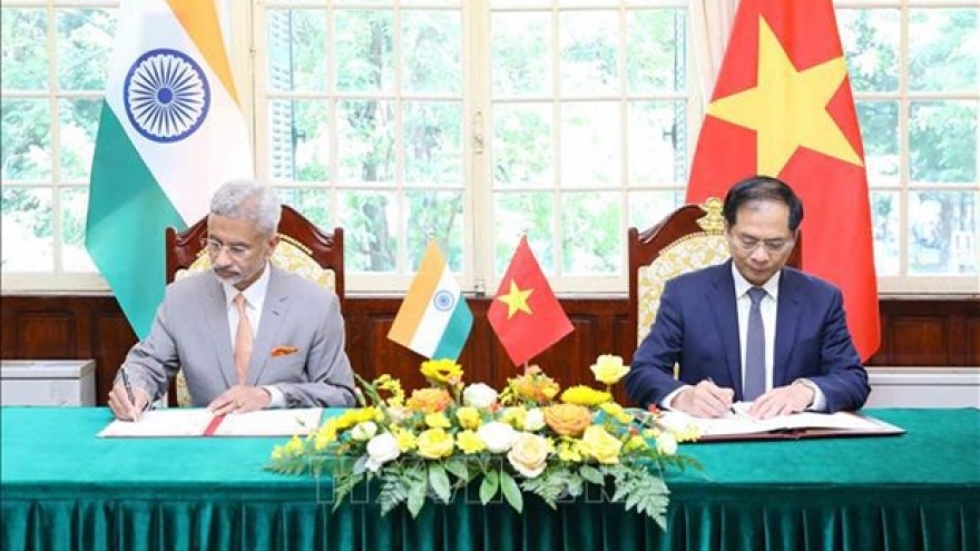 Vietnam, India hold 18th meeting of joint committee for cooperation